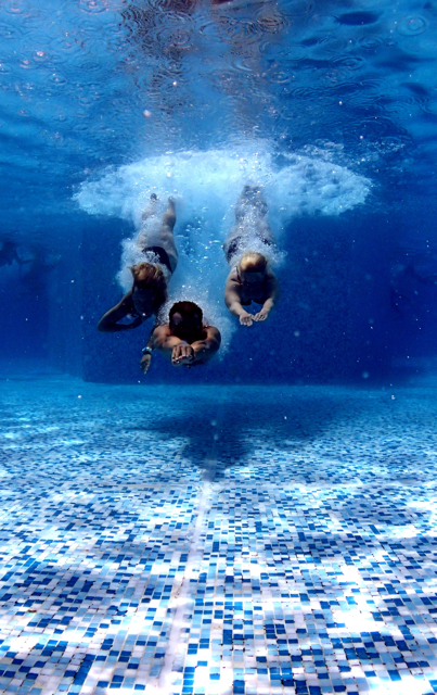 kids swimming